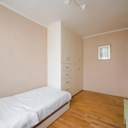 Targowek Homely Apartment Warschau Exterior foto